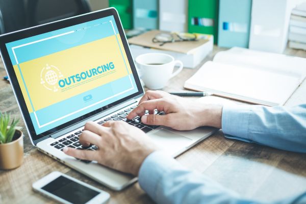 Online recruitment outsourcing benefits